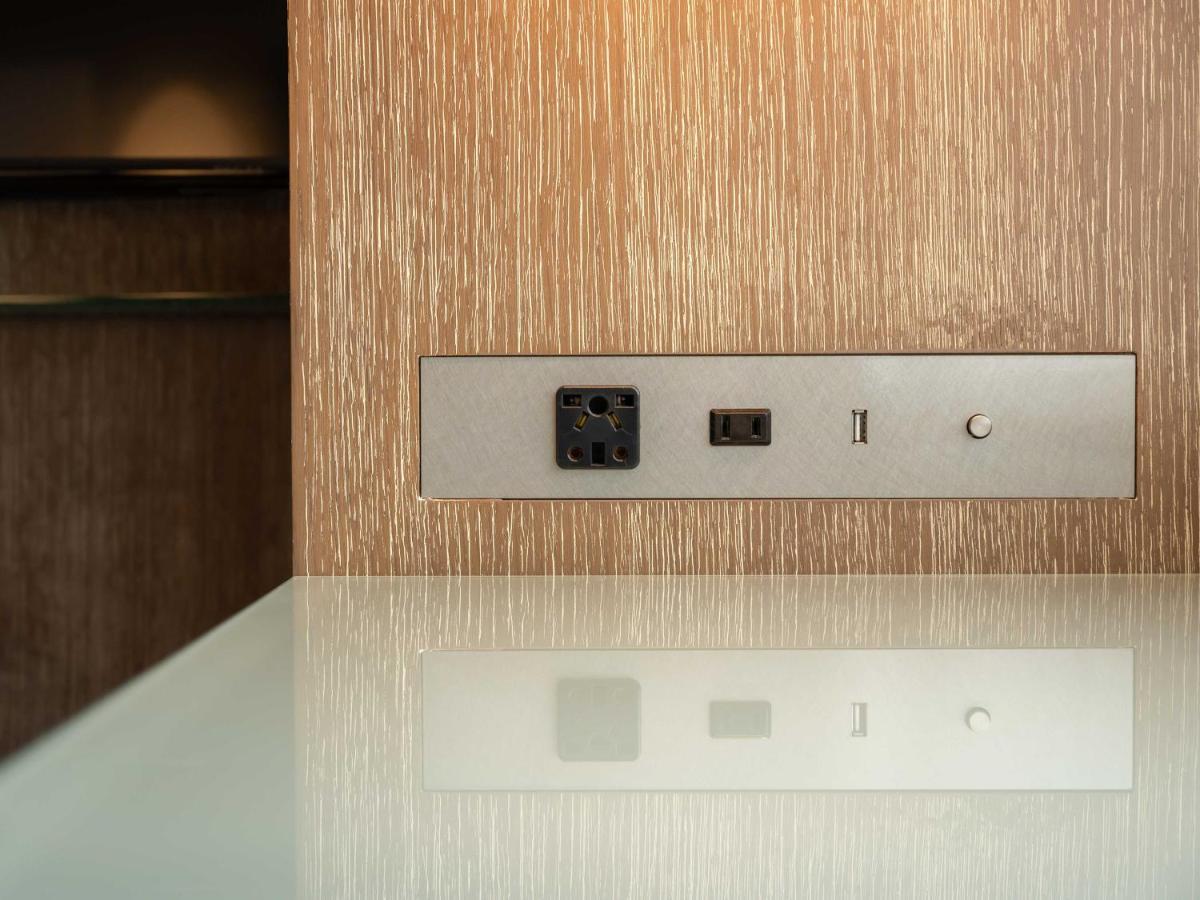Отель Insomnia Kyoto Oike Экстерьер фото