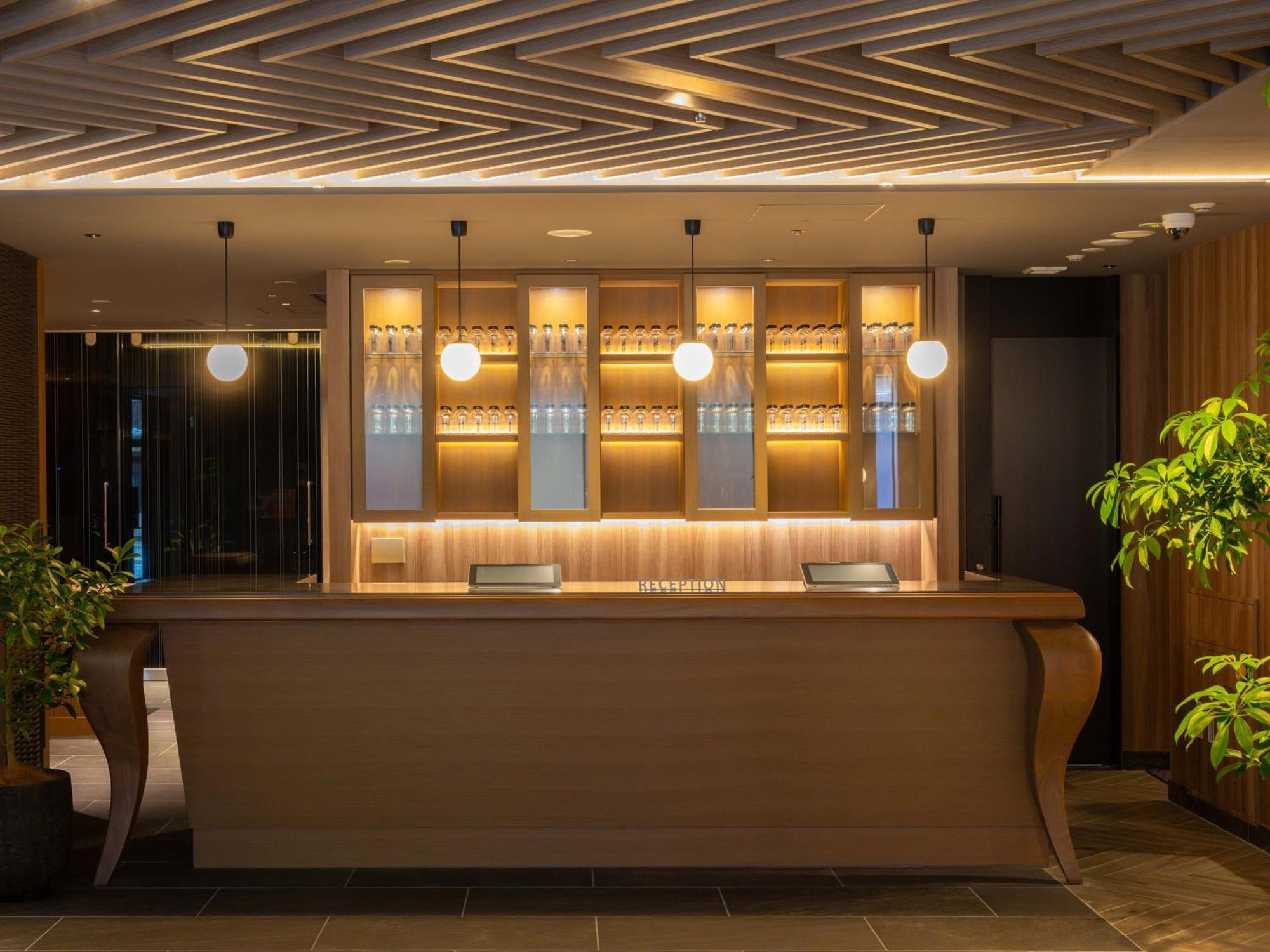 Отель Insomnia Kyoto Oike Экстерьер фото